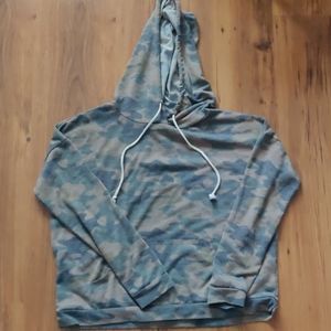 Camo shirt/thin hoodie